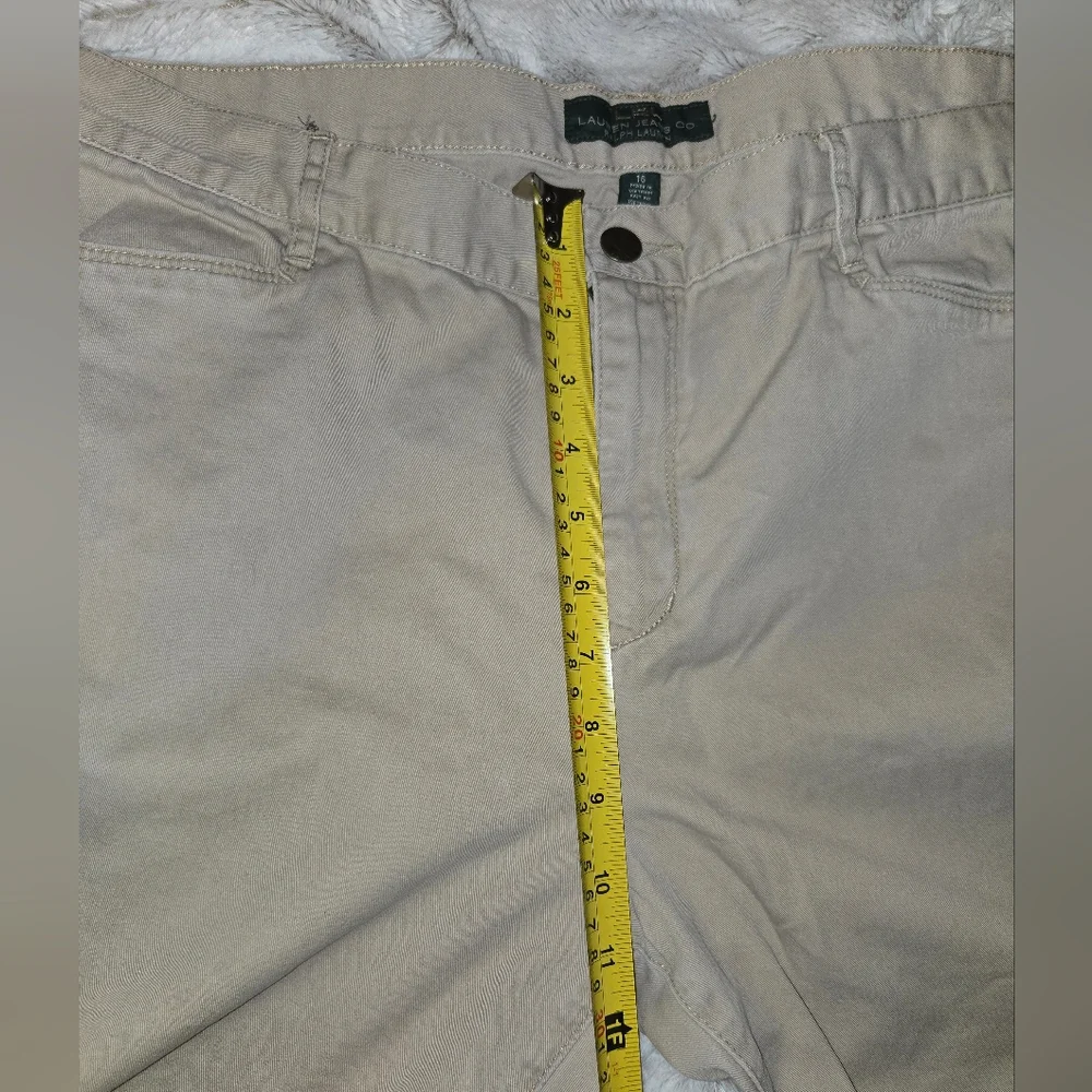 Lauren Ralph Lauren Tan Khaki Cropped Pants | Size 14 | Mid-Calf - Picture 5 of 10